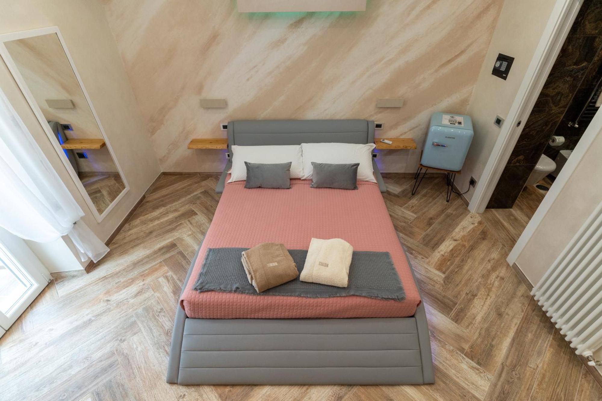 شيفيتافيكْيا Suites Matteotti 57 المظهر الخارجي الصورة